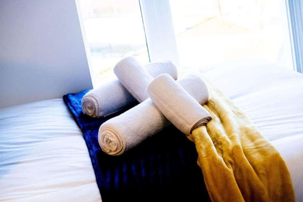 The Versace Suite With 4 Beds And Secure Free Parking Birmingham Exterior foto