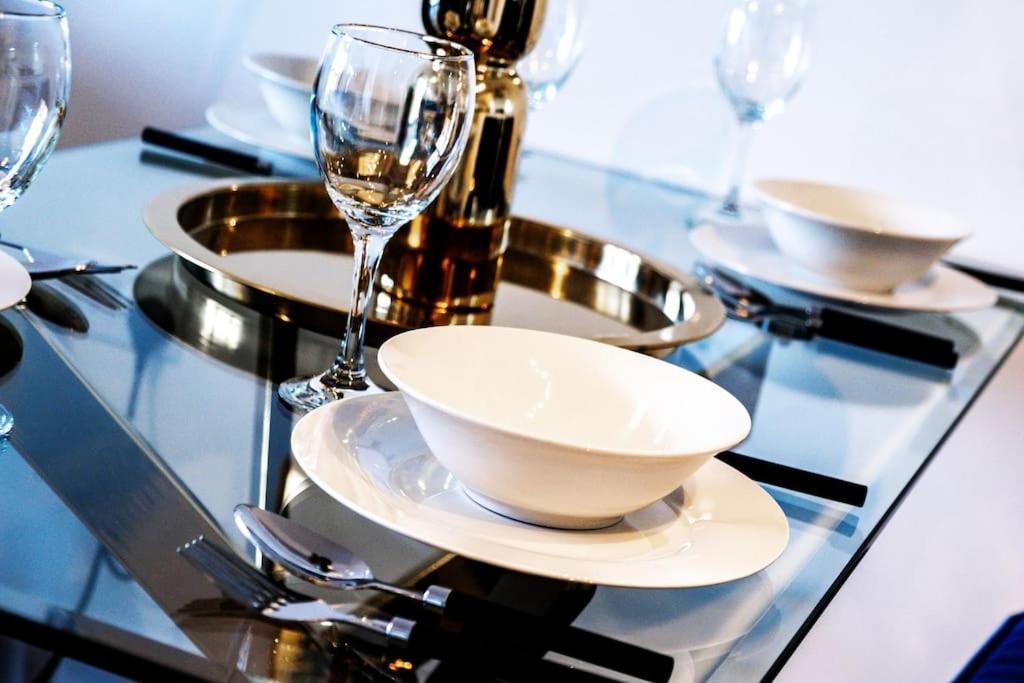 The Versace Suite With 4 Beds And Secure Free Parking Birmingham Exterior foto
