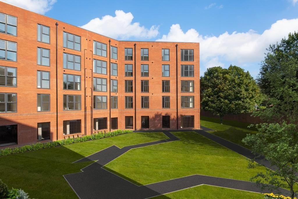 The Versace Suite With 4 Beds And Secure Free Parking Birmingham Exterior foto